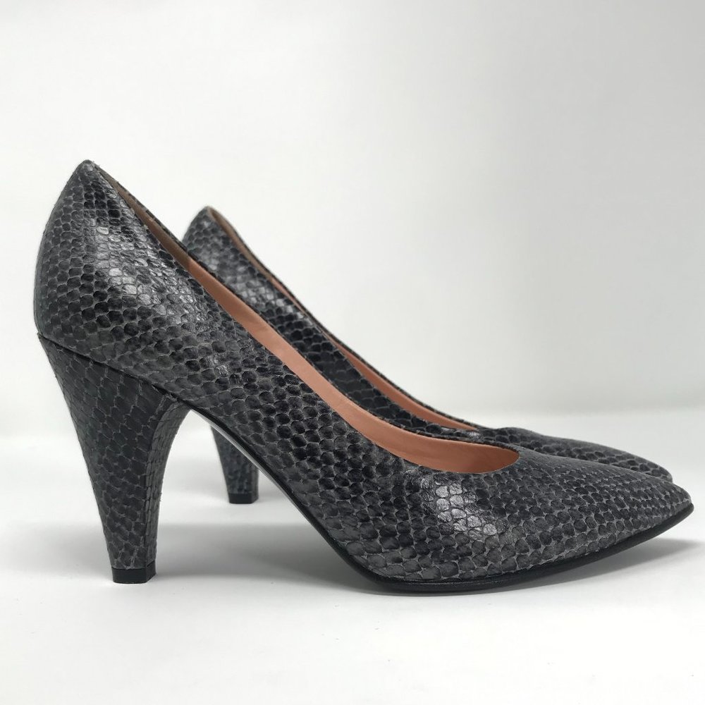 Marc by Marc Jacobs Leather Snakeskin Pumps 37
